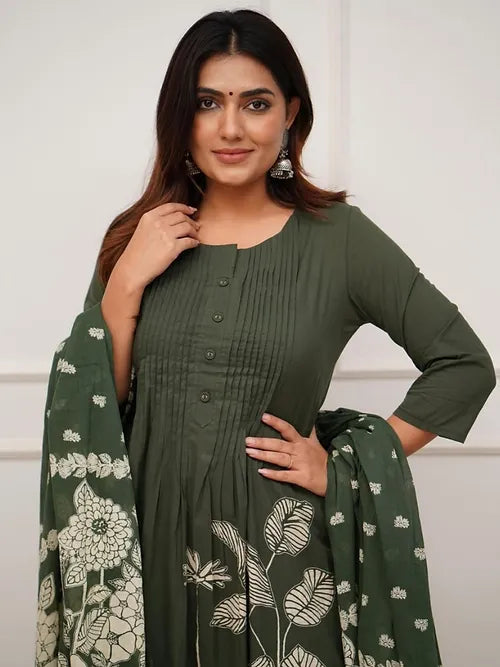 Women Green Cotton Embroidered Suit Set