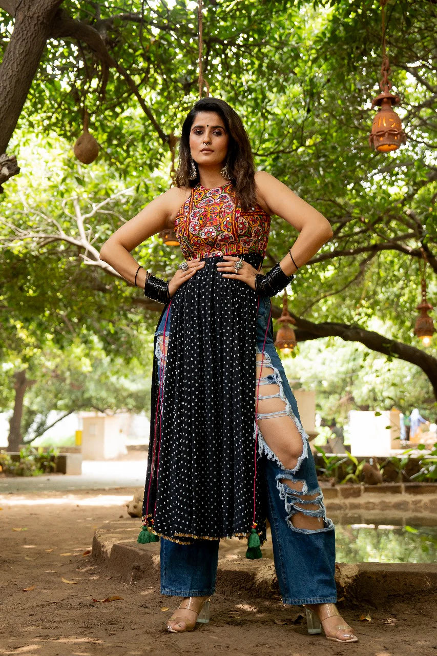 Women Gamthi Work Kurta