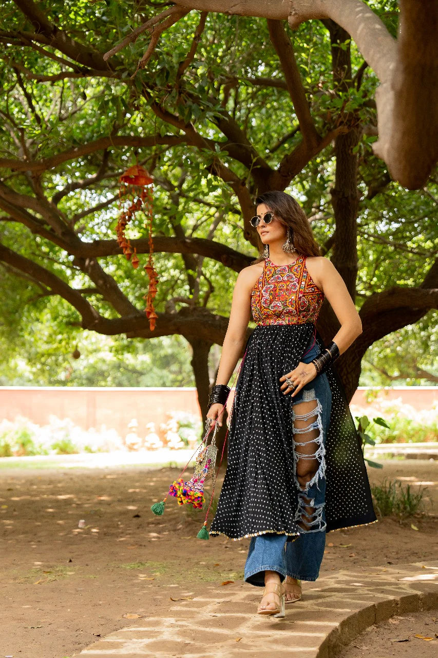 Women Gamthi Work Kurta