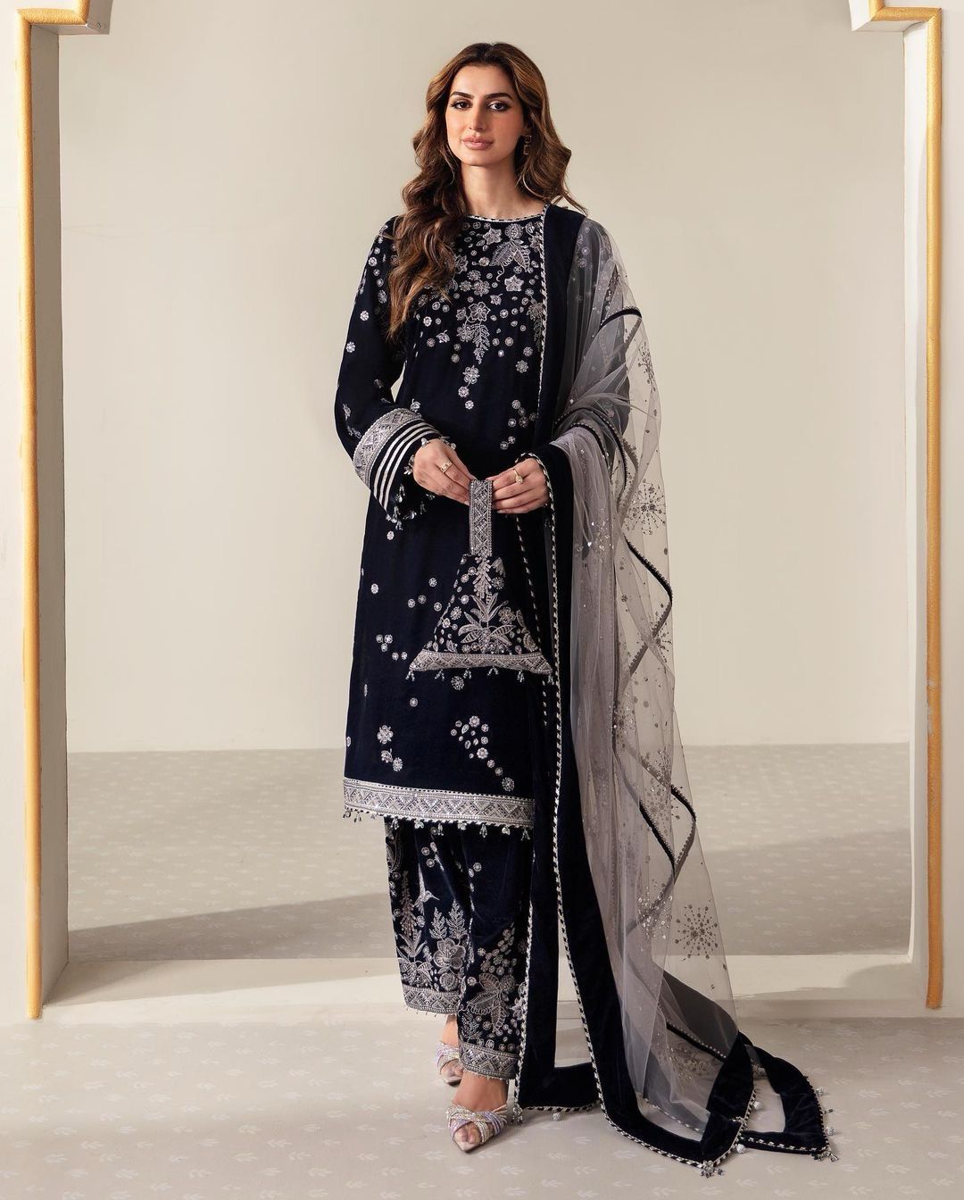 WINTER SEASON WEAR VELVET SEQUENCE EMBROIDERY WORK SUIT PANT WITH DUPATTA